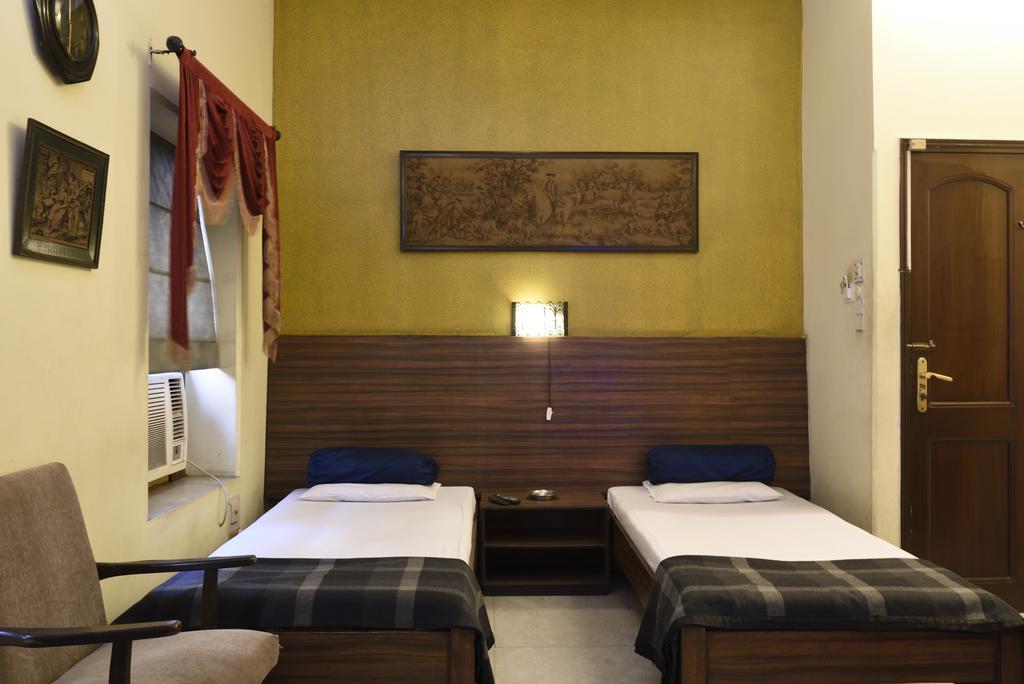 Hotel Esplanade Chambers โกลกาตา ภายนอก รูปภาพ